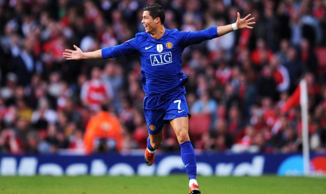 开云官网-英雄联盟全球总决赛，巅峰对决引爆电竞热潮，中国战队再创辉煌